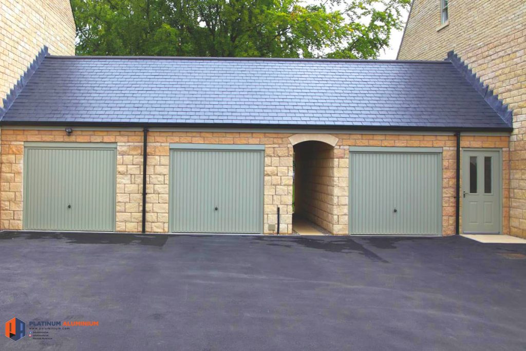 Model Pintu Garasi Aluminium